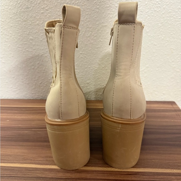 DV BY DOLCE VITA JADE CHELSEA BOOT 9 - Picture 4 of 6